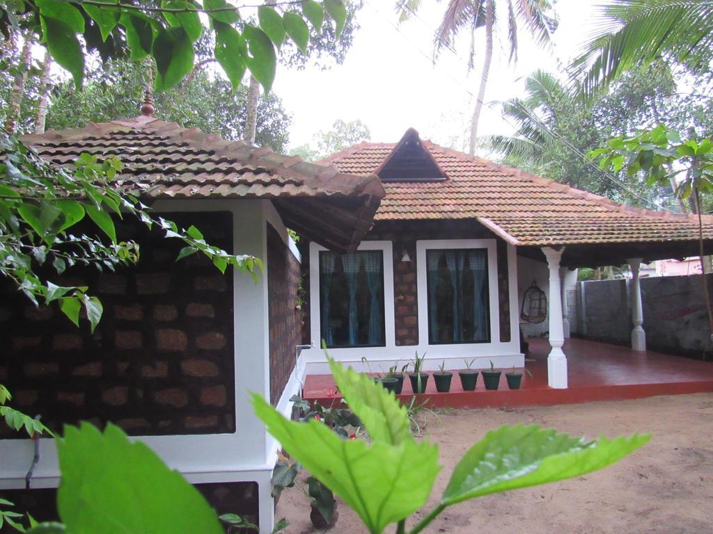 Marari Dreamz Villa Alappuzha Exterior photo